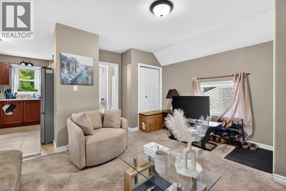 












221 GRAND RIVER Avenue

,
Brantford,




Ontario
N3T4Y3

