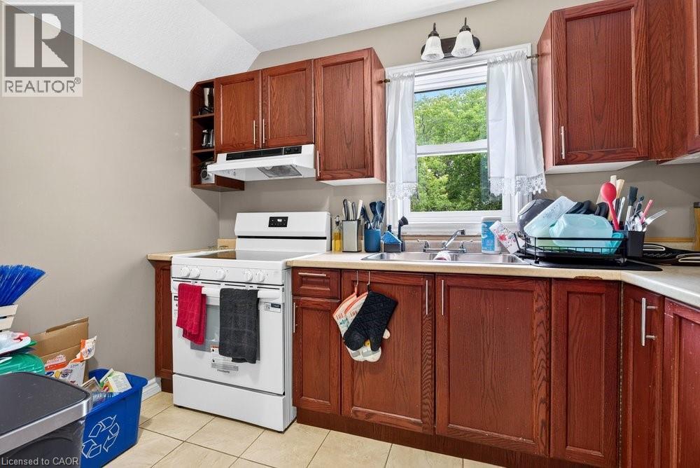 












221 GRAND RIVER Avenue

,
Brantford,




Ontario
N3T4Y3

