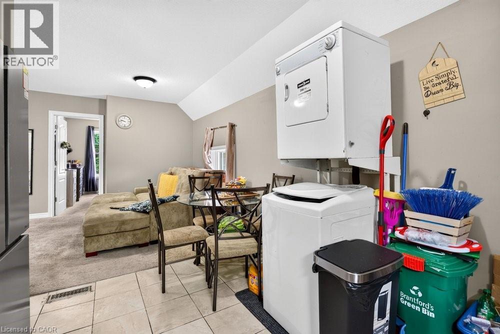 












221 GRAND RIVER Avenue

,
Brantford,




Ontario
N3T4Y3

