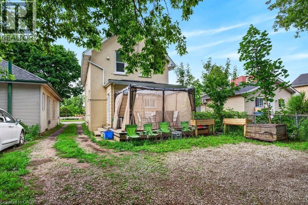 












221 GRAND RIVER Avenue

,
Brantford,




Ontario
N3T4Y3

