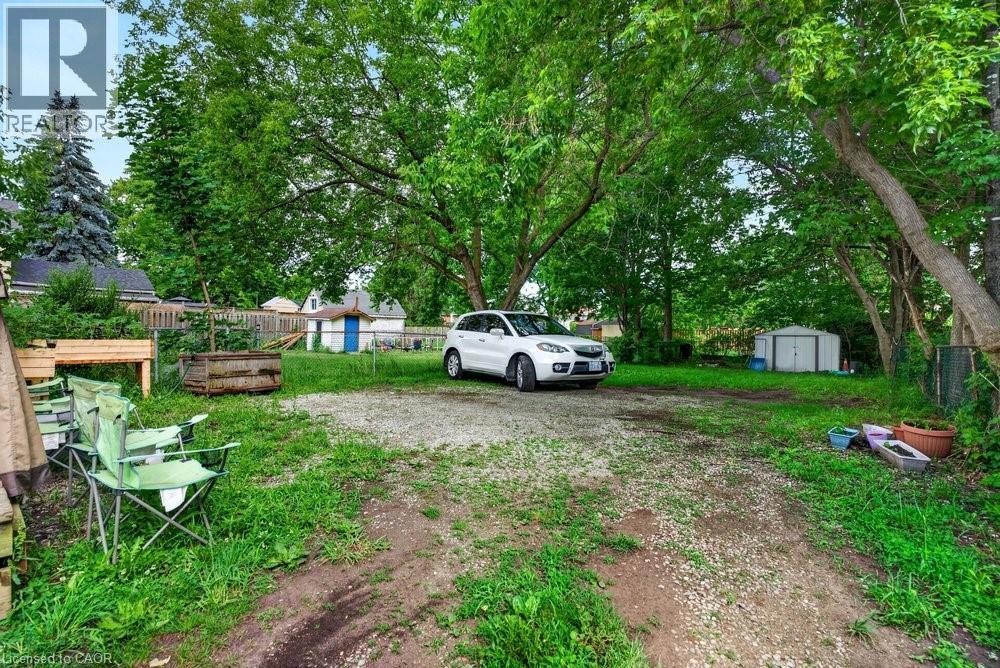 












221 GRAND RIVER Avenue

,
Brantford,




Ontario
N3T4Y3

