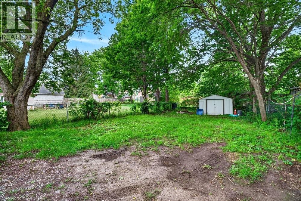 












221 GRAND RIVER Avenue

,
Brantford,




Ontario
N3T4Y3

