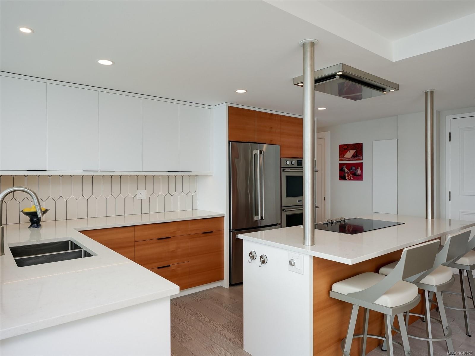 









325


Maitland

St, #PH1,
Victoria,




BC
V9A 7E9

