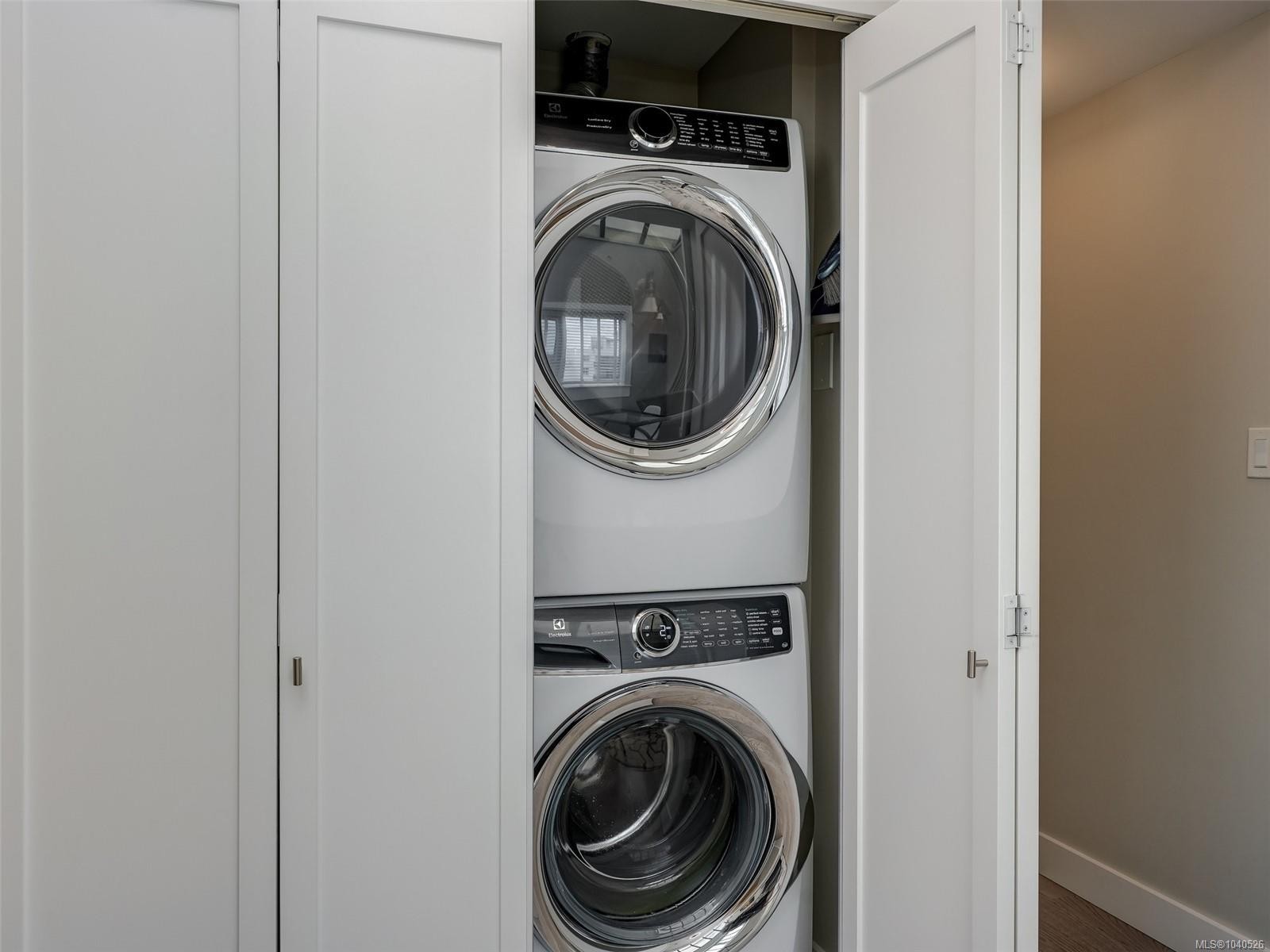 









325


Maitland

St, #PH1,
Victoria,




BC
V9A 7E9

