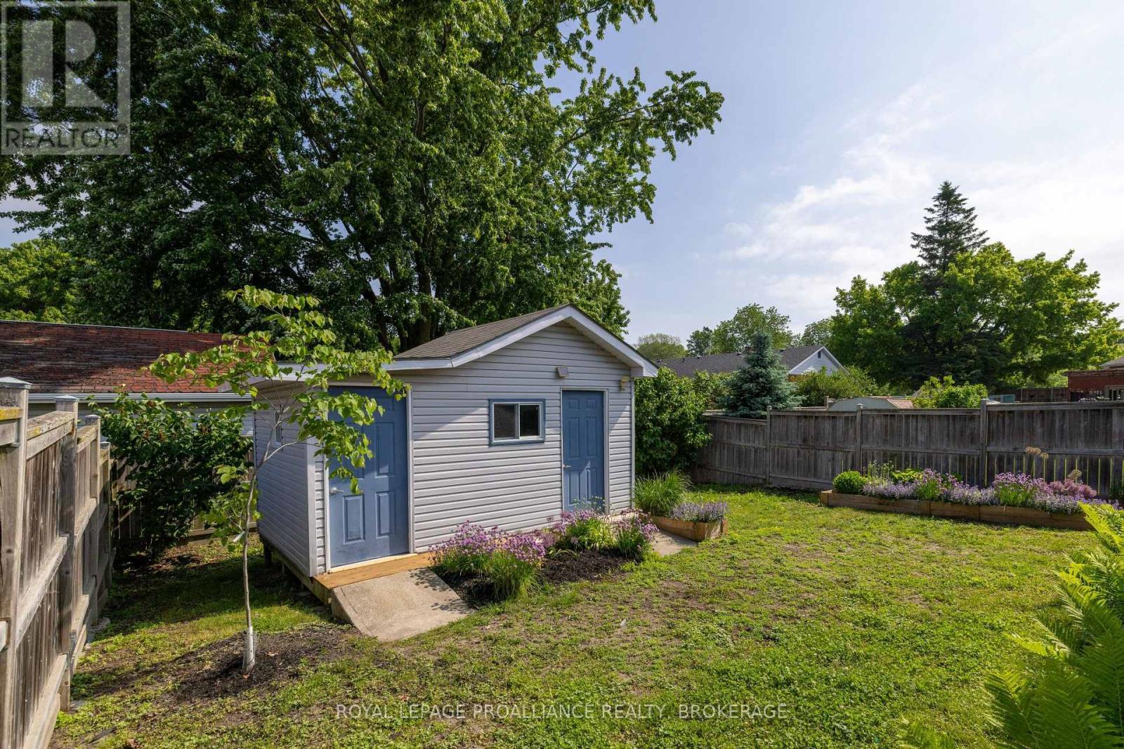 












1094 CROSSFIELD AVENUE

,
Kingston (City Northwest),




Ontario
K7P0G7

