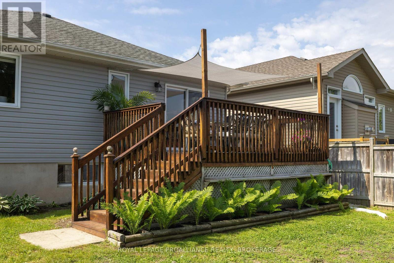 












1094 CROSSFIELD AVENUE

,
Kingston (City Northwest),




Ontario
K7P0G7

