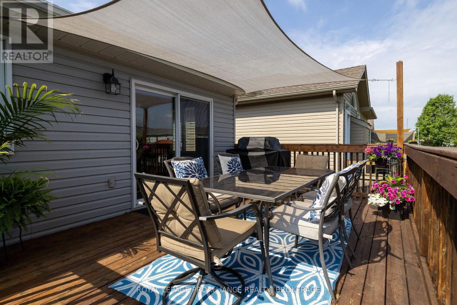 












1094 CROSSFIELD AVENUE

,
Kingston (City Northwest),




Ontario
K7P0G7

