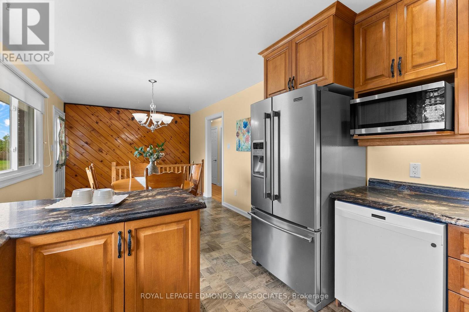 












13 LACROIX BAY ROAD

,
Whitewater Region,




Ontario
K0J2L0

