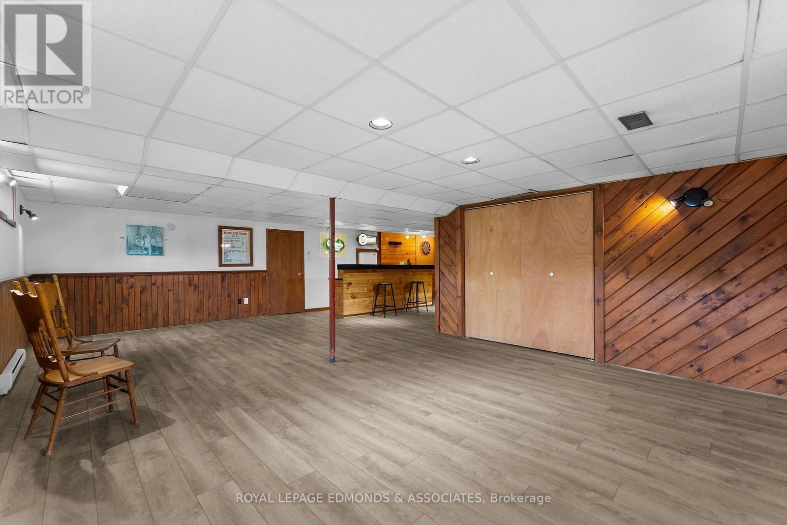 












13 LACROIX BAY ROAD

,
Whitewater Region,




Ontario
K0J2L0


