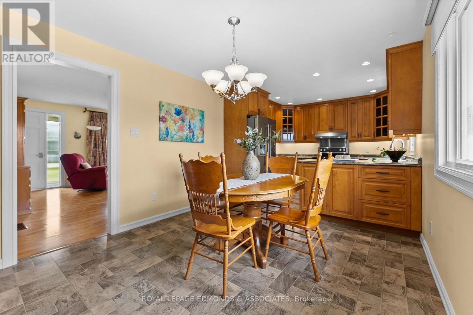 












13 LACROIX BAY ROAD

,
Whitewater Region,




Ontario
K0J2L0

