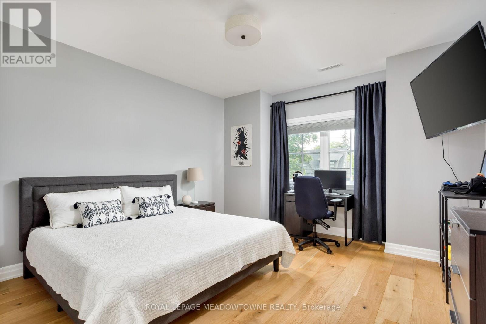 












396 BROADWAY AVENUE

,
Milton,




Ontario
L9T1T7

