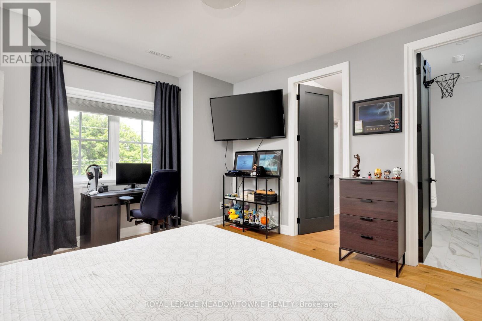 












396 BROADWAY AVENUE

,
Milton,




Ontario
L9T1T7

