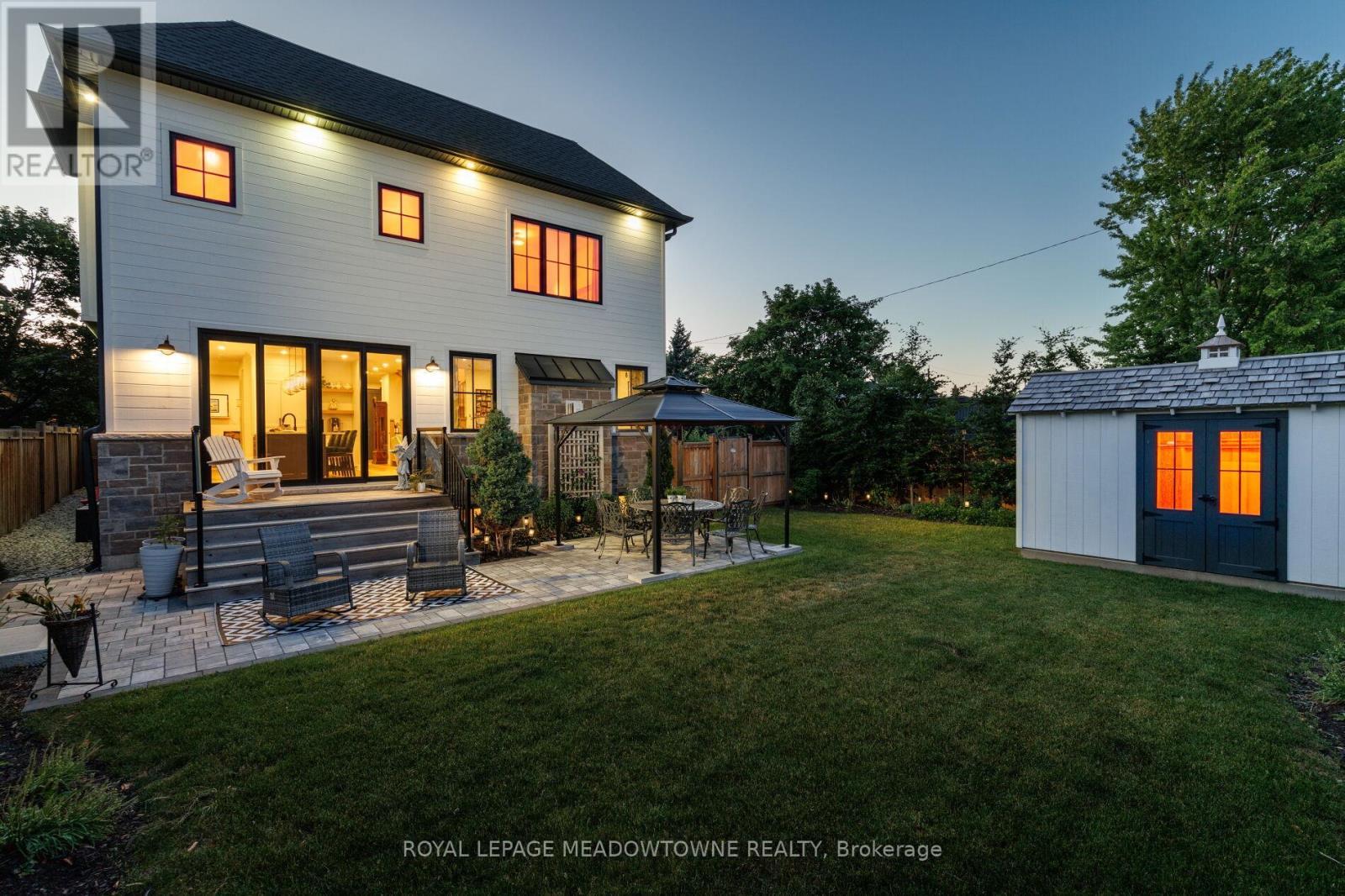












396 BROADWAY AVENUE

,
Milton,




Ontario
L9T1T7

