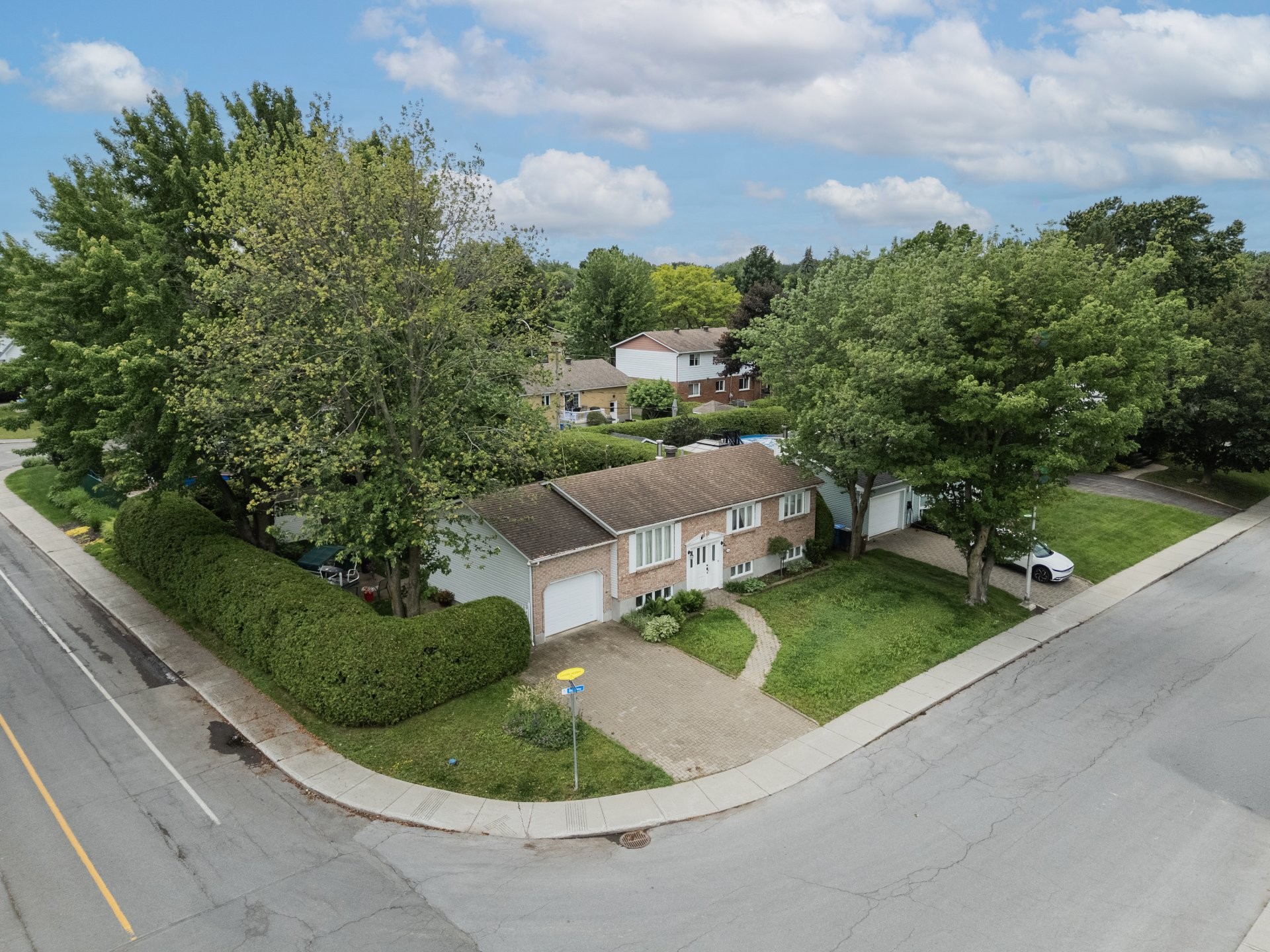 









161


Rue De Mésy

,
Boucherville,




QC
J4B4E4

