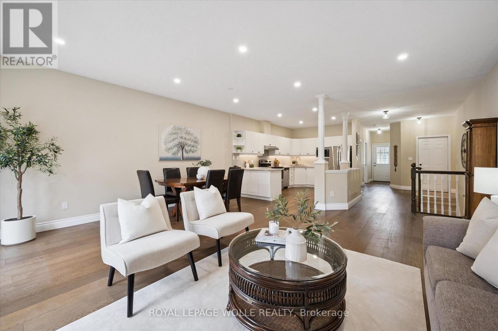 












14 - 180 OLD ABBEY ROAD

,
Waterloo,




Ontario
N2K4B2

