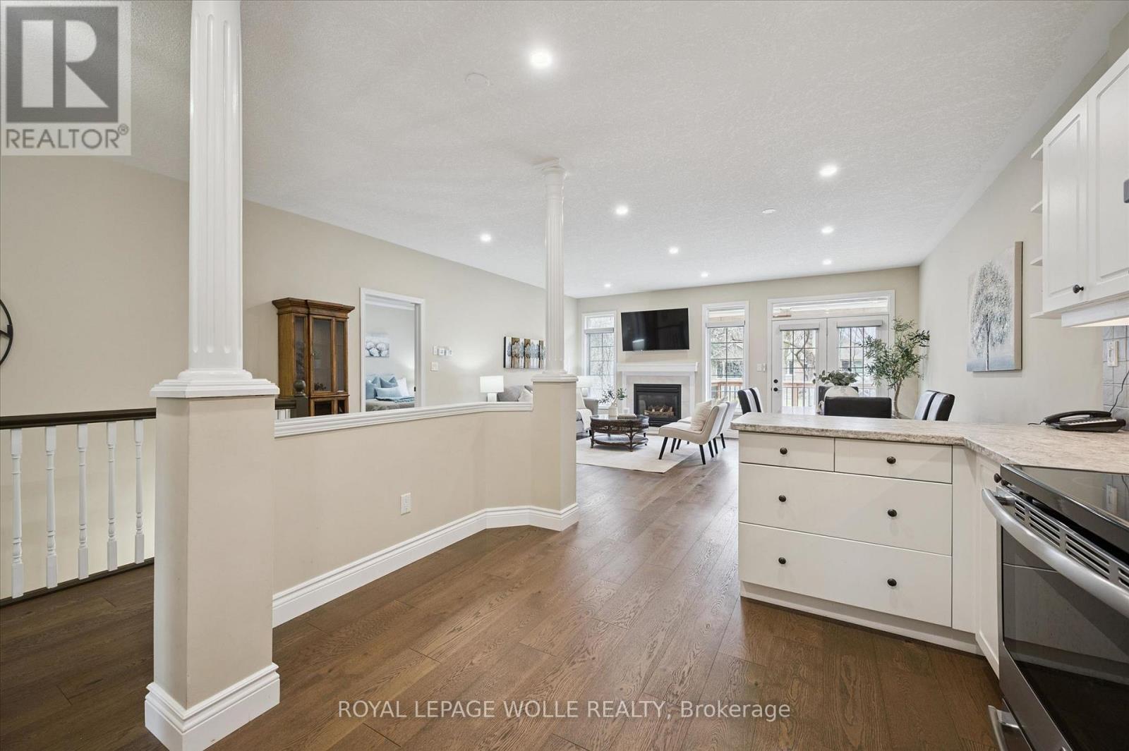 












14 - 180 OLD ABBEY ROAD

,
Waterloo,




Ontario
N2K4B2

