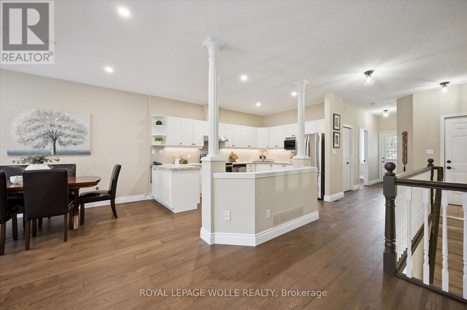 












14 - 180 OLD ABBEY ROAD

,
Waterloo,




Ontario
N2K4B2

