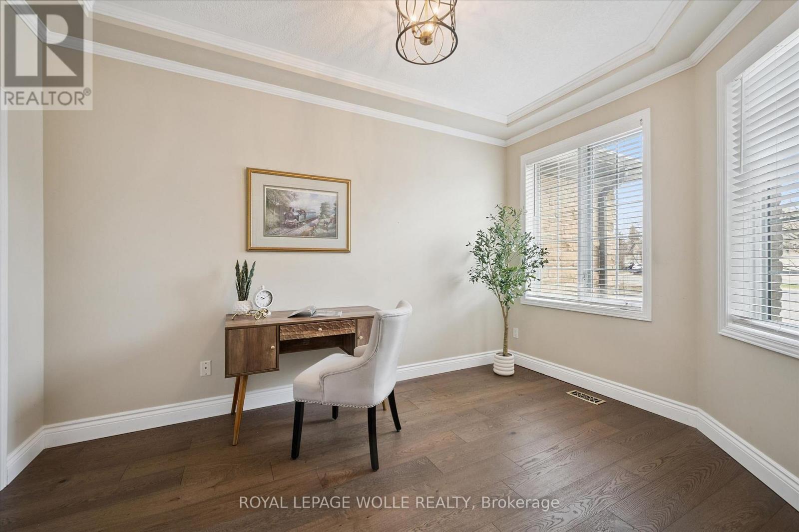 












14 - 180 OLD ABBEY ROAD

,
Waterloo,




Ontario
N2K4B2

