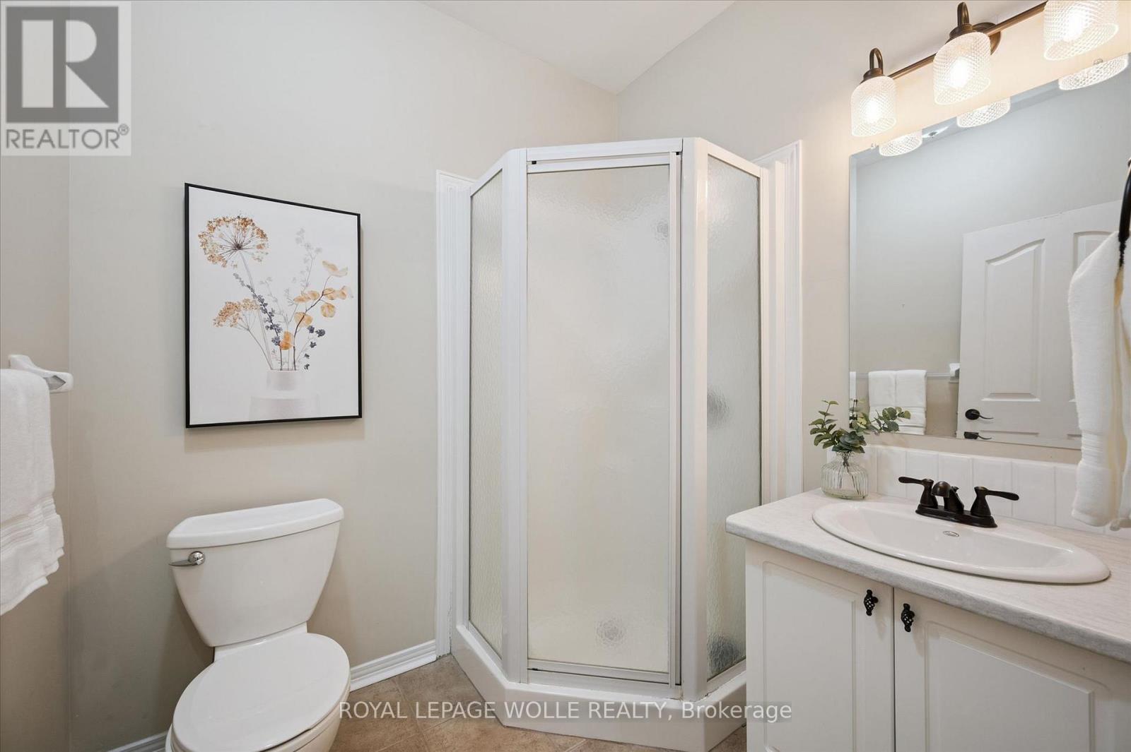 












14 - 180 OLD ABBEY ROAD

,
Waterloo,




Ontario
N2K4B2

