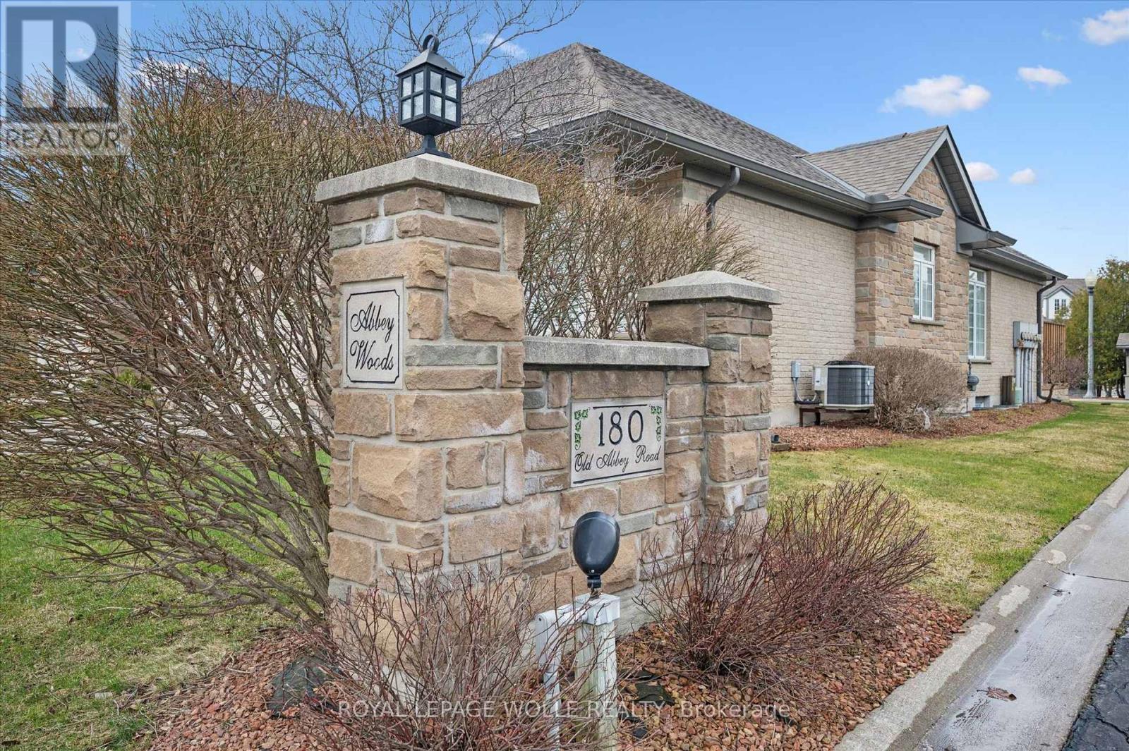 












14 - 180 OLD ABBEY ROAD

,
Waterloo,




Ontario
N2K4B2

