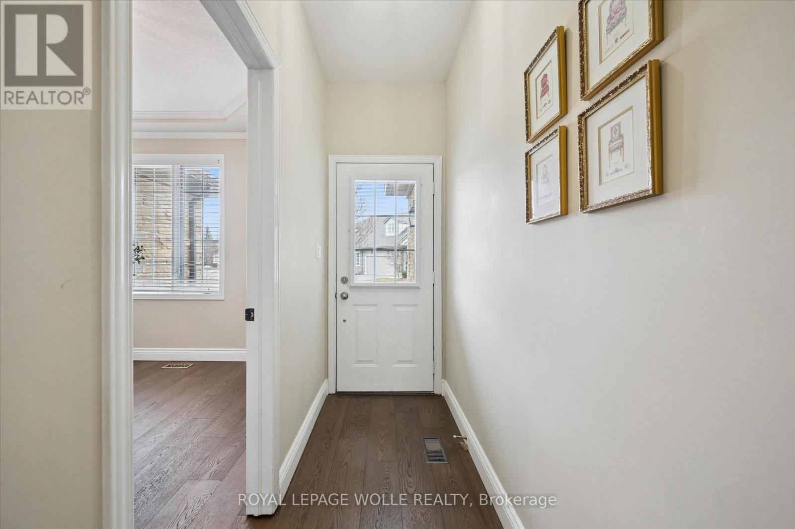 












14 - 180 OLD ABBEY ROAD

,
Waterloo,




Ontario
N2K4B2

