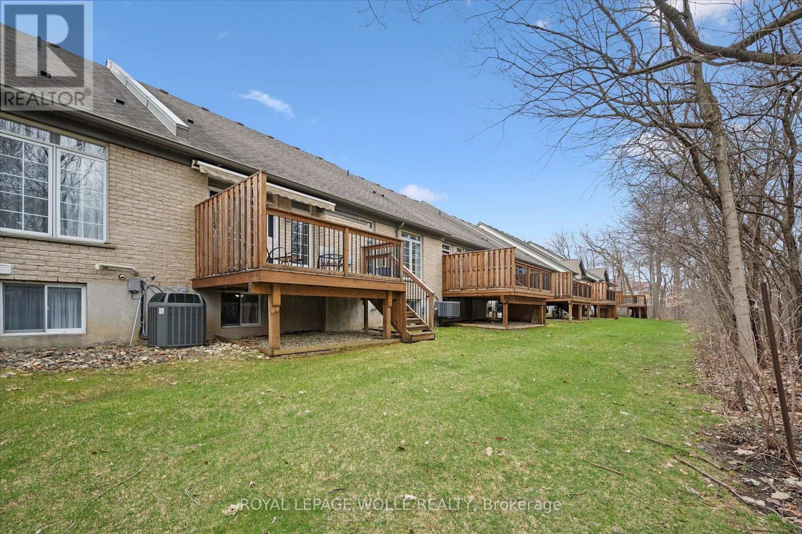 












14 - 180 OLD ABBEY ROAD

,
Waterloo,




Ontario
N2K4B2


