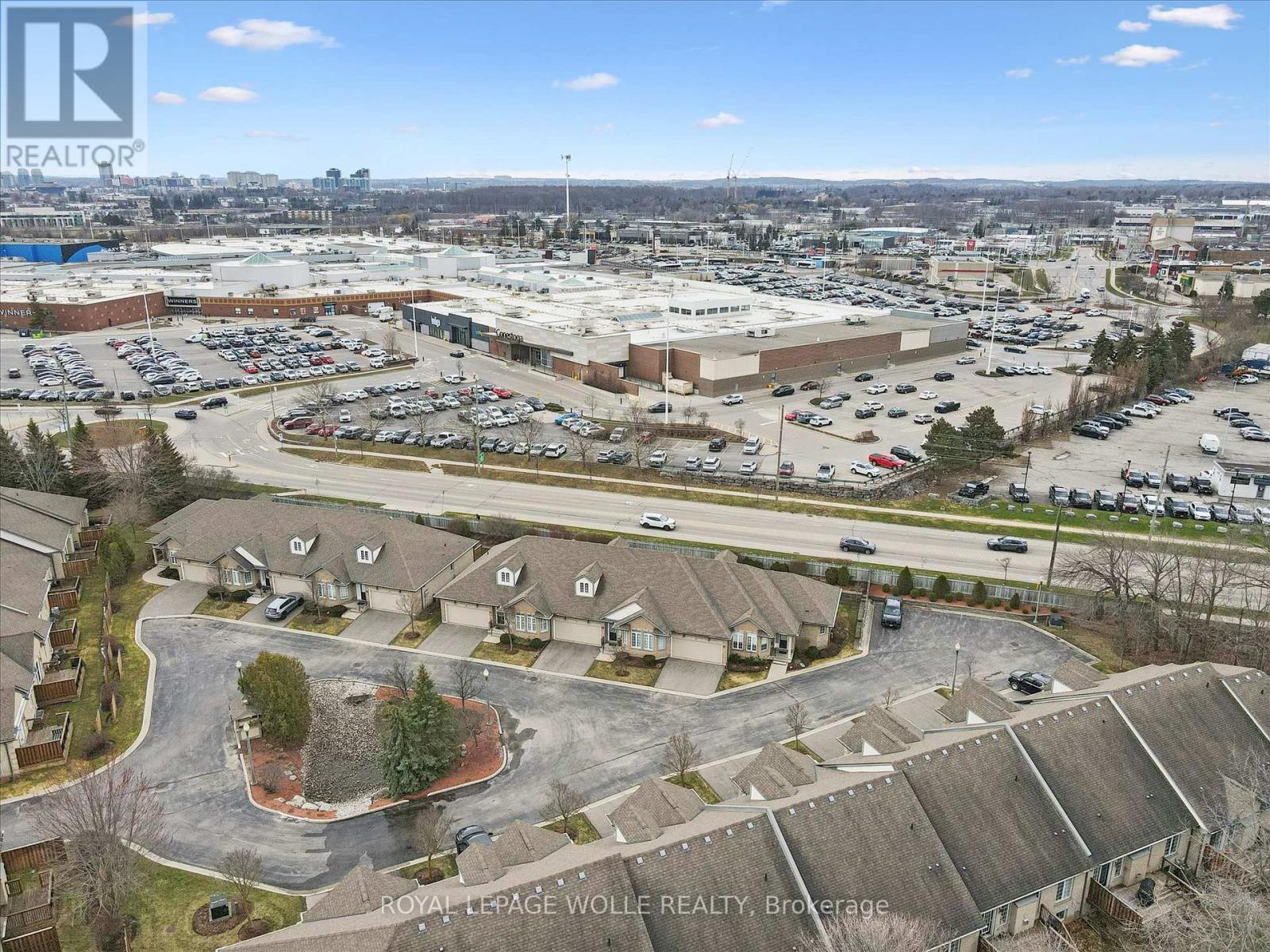 












14 - 180 OLD ABBEY ROAD

,
Waterloo,




Ontario
N2K4B2

