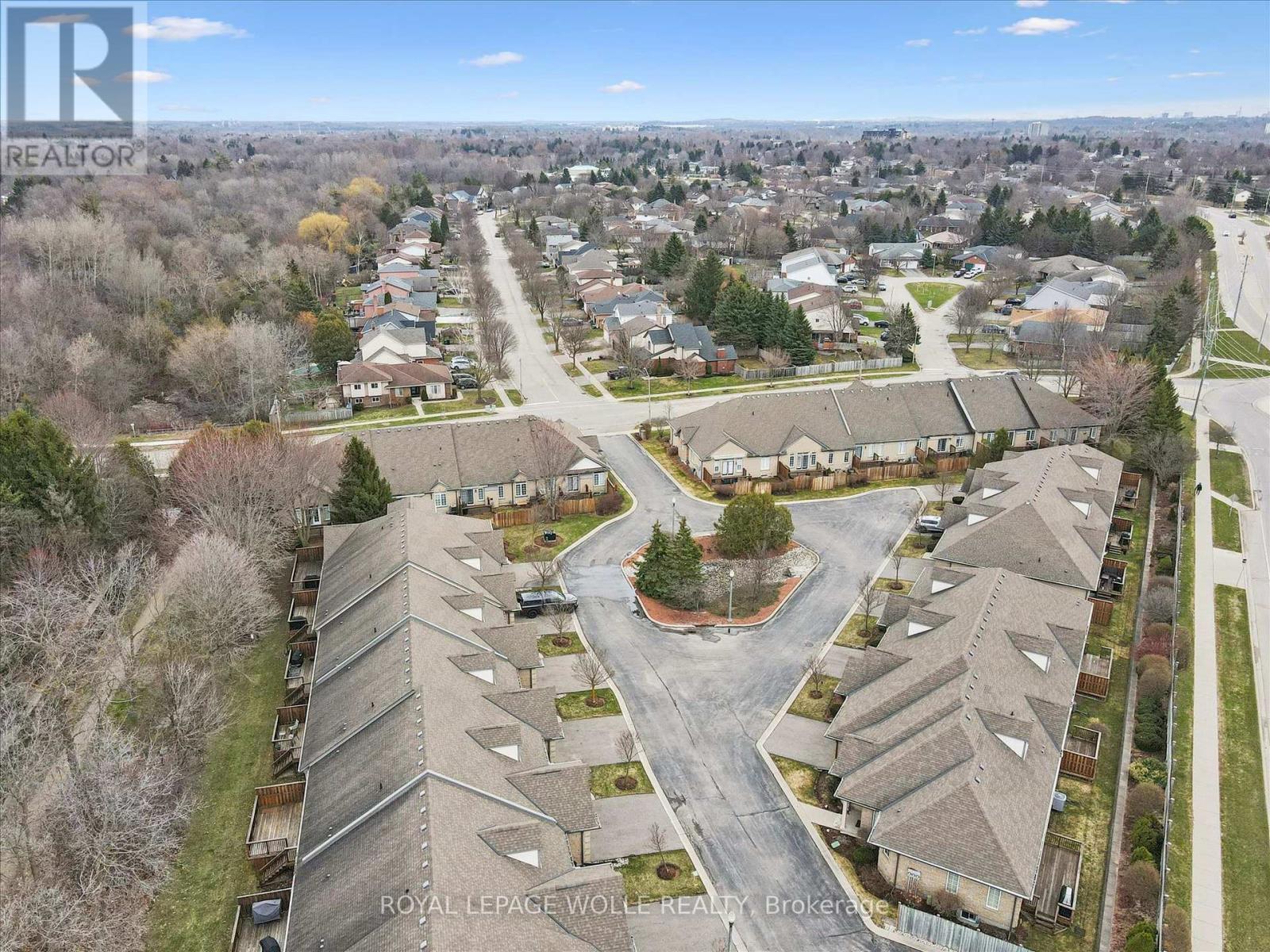 












14 - 180 OLD ABBEY ROAD

,
Waterloo,




Ontario
N2K4B2

