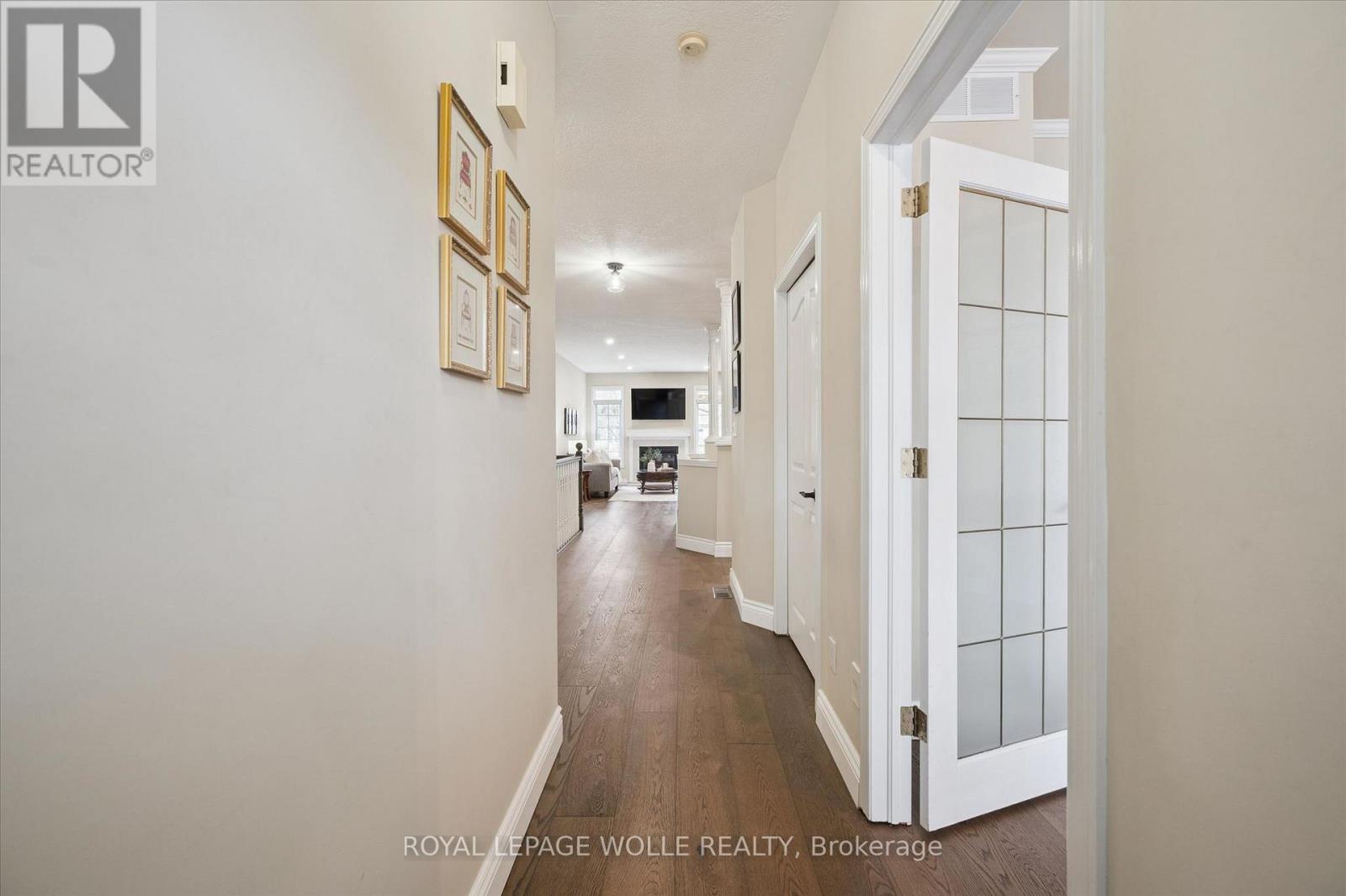 












14 - 180 OLD ABBEY ROAD

,
Waterloo,




Ontario
N2K4B2

