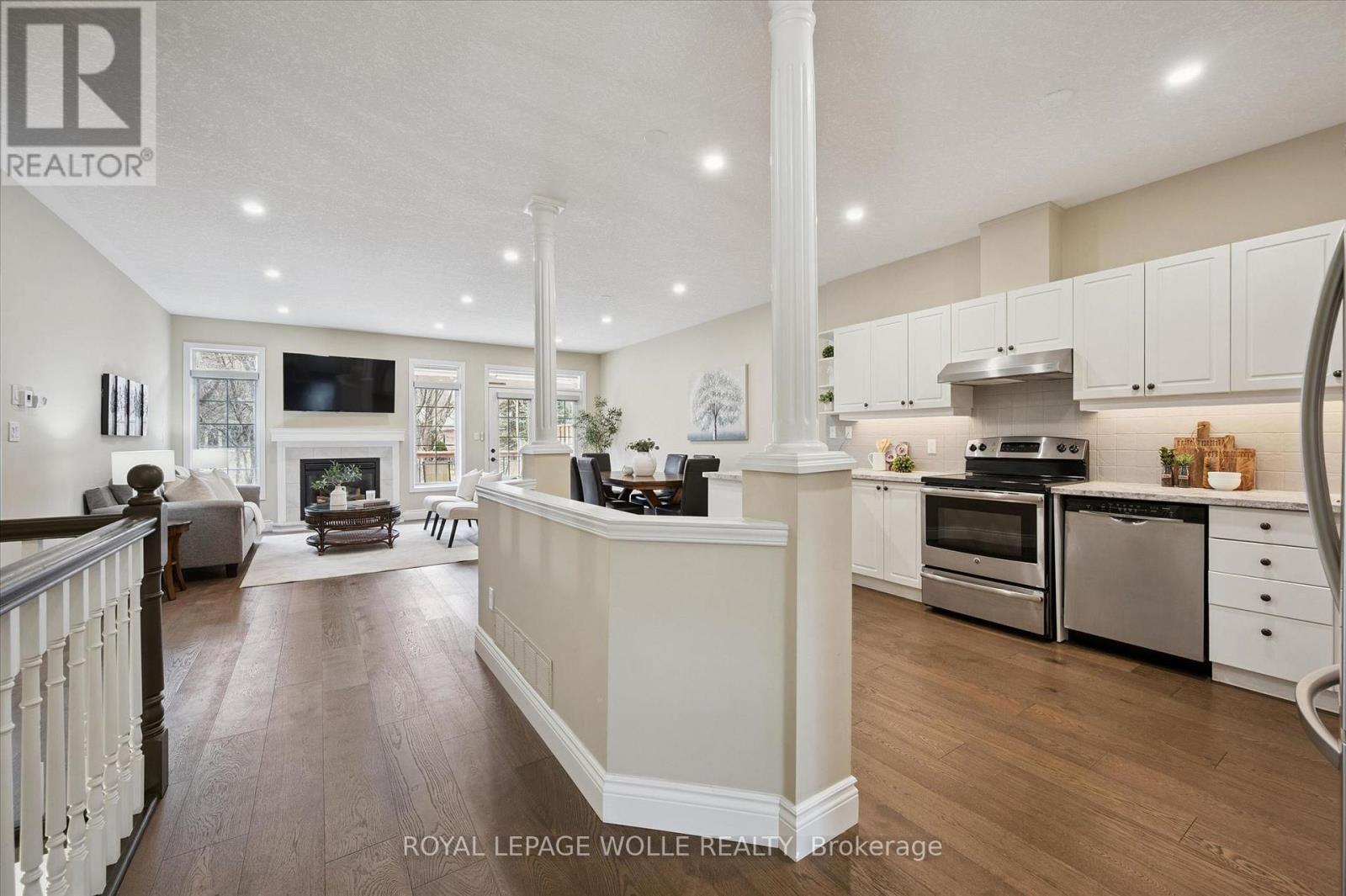 












14 - 180 OLD ABBEY ROAD

,
Waterloo,




Ontario
N2K4B2

