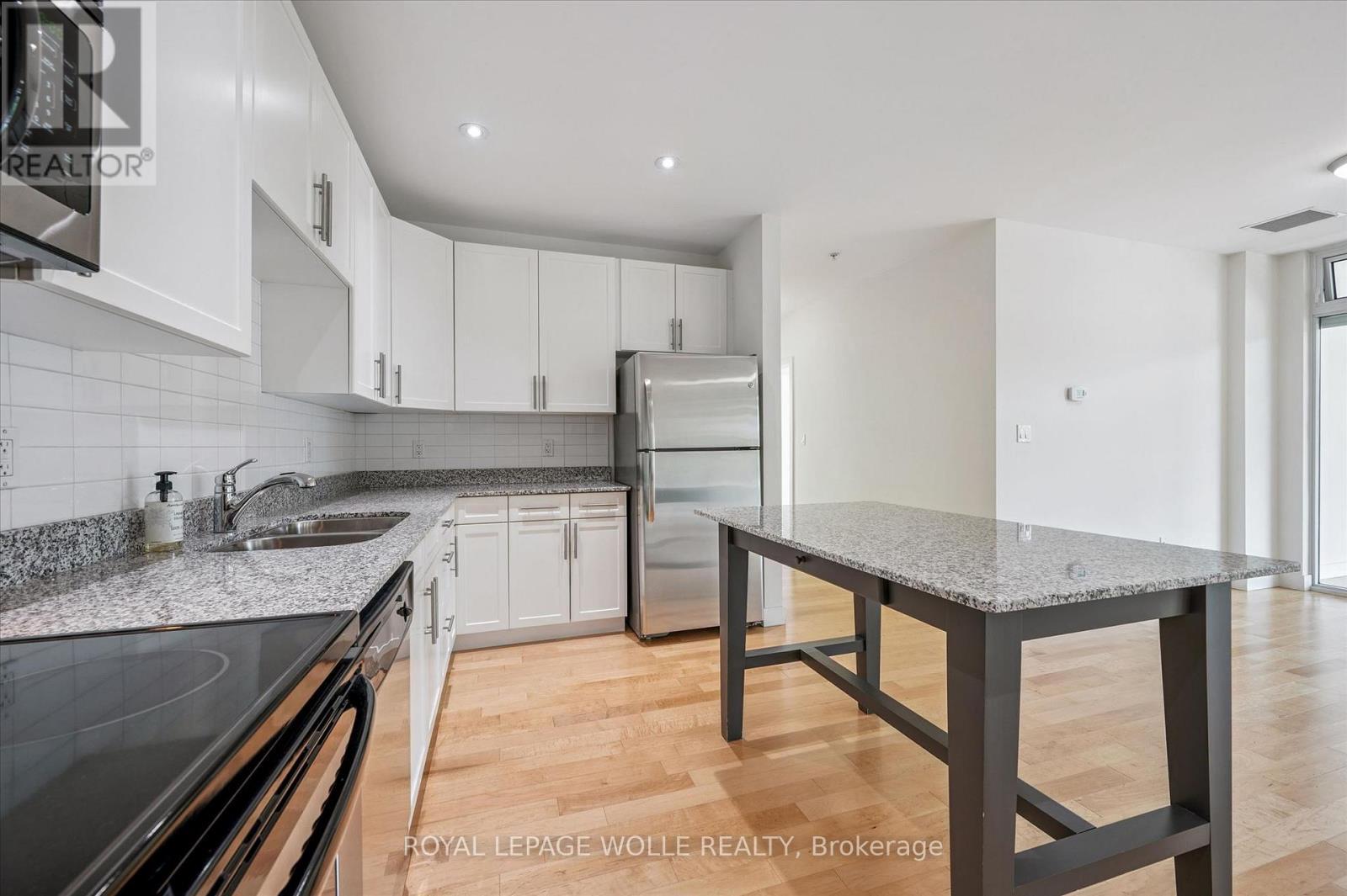 












304 - 188 KING STREET S

,
Waterloo,




Ontario
N2J0C6

