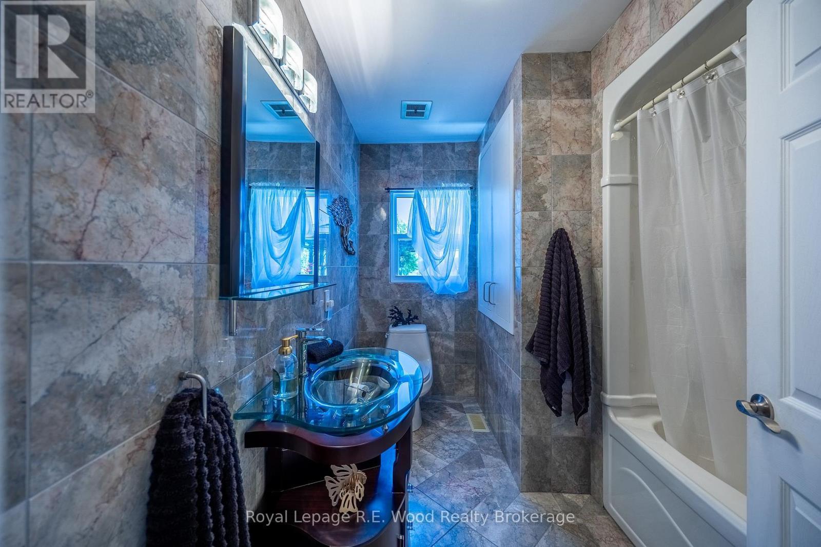 












82 GILBERT ROAD

,
Norfolk,




Ontario
N3Y4K2

