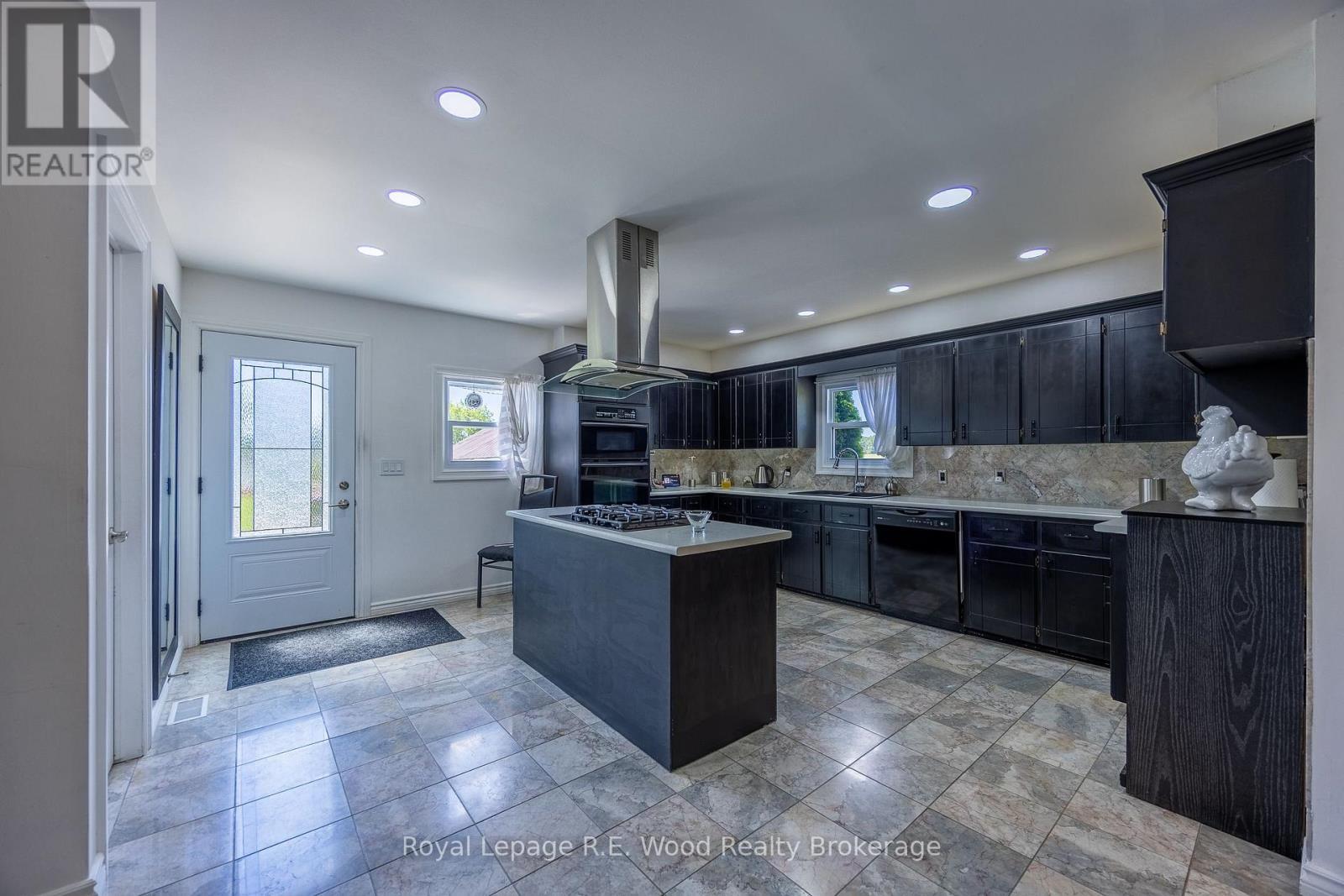 












82 GILBERT ROAD

,
Norfolk,




Ontario
N3Y4K2

