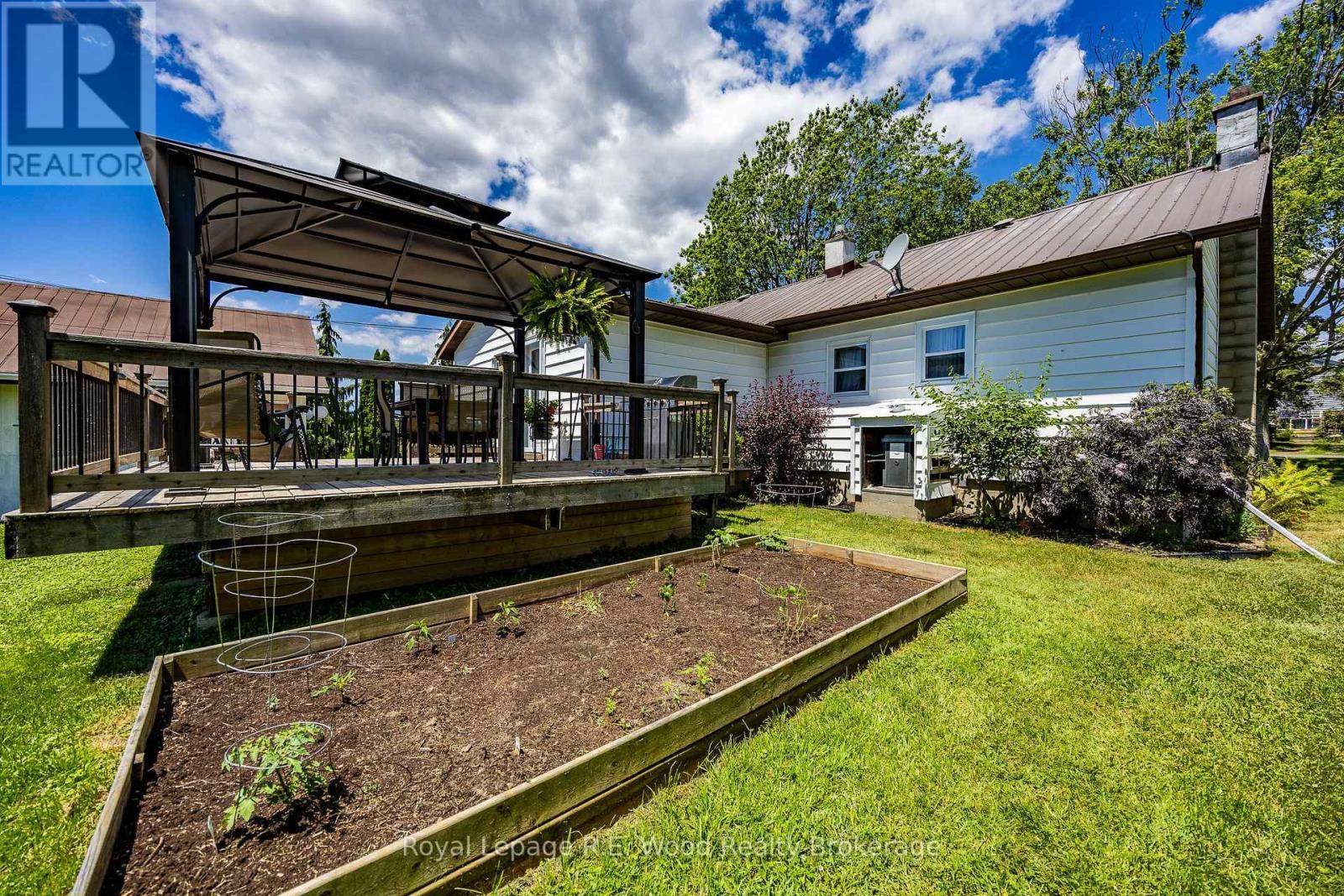 












82 GILBERT ROAD

,
Norfolk,




Ontario
N3Y4K2

