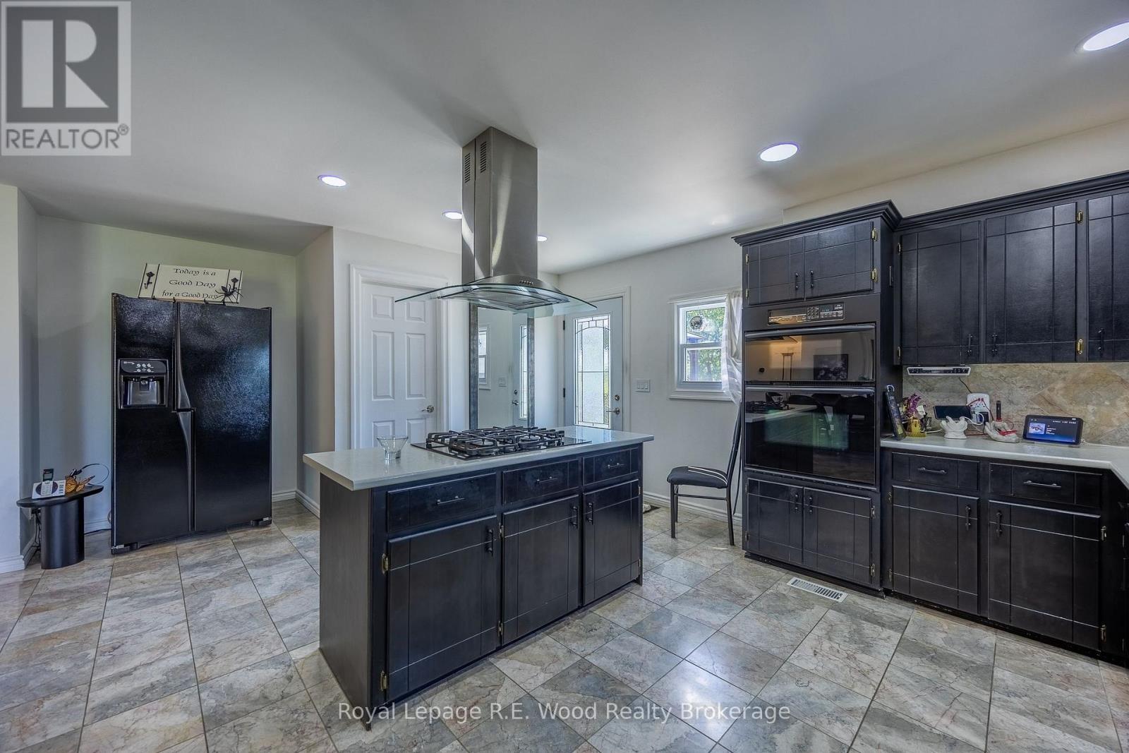 












82 GILBERT ROAD

,
Norfolk,




Ontario
N3Y4K2

