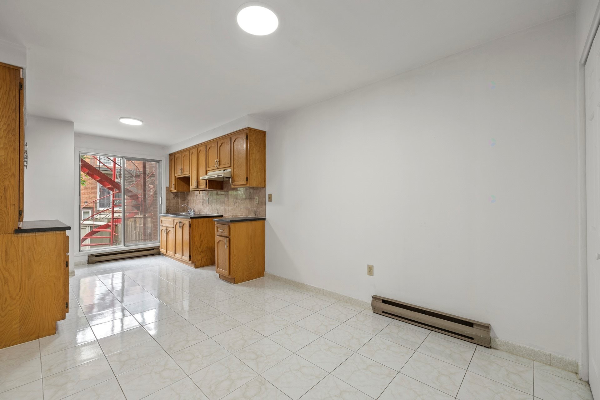 









7511


Rue Chouinard

,
Montréal (LaSalle),




QC
H8N2L6

