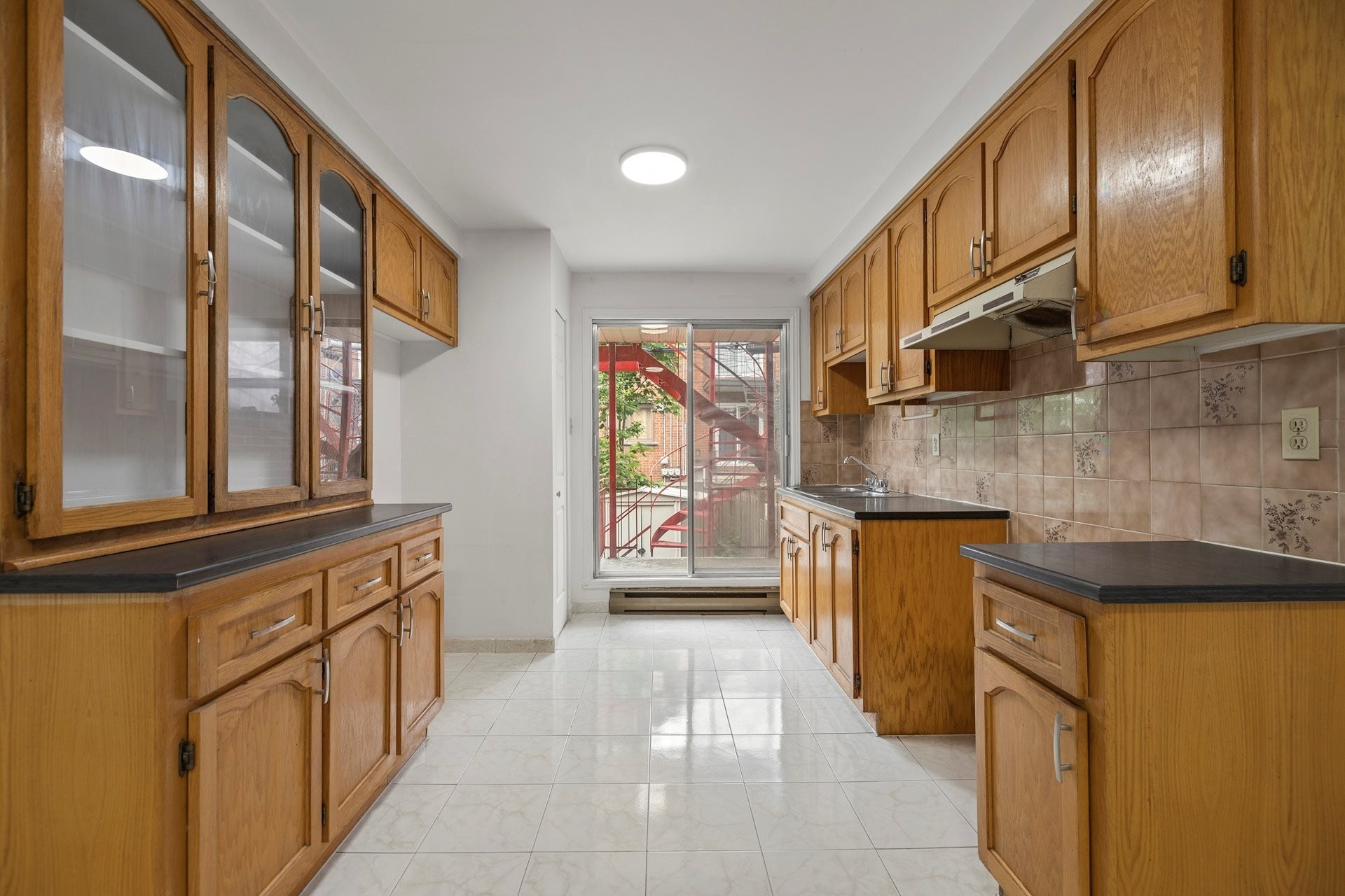 









7511


Rue Chouinard

,
Montréal (LaSalle),




QC
H8N2L6

