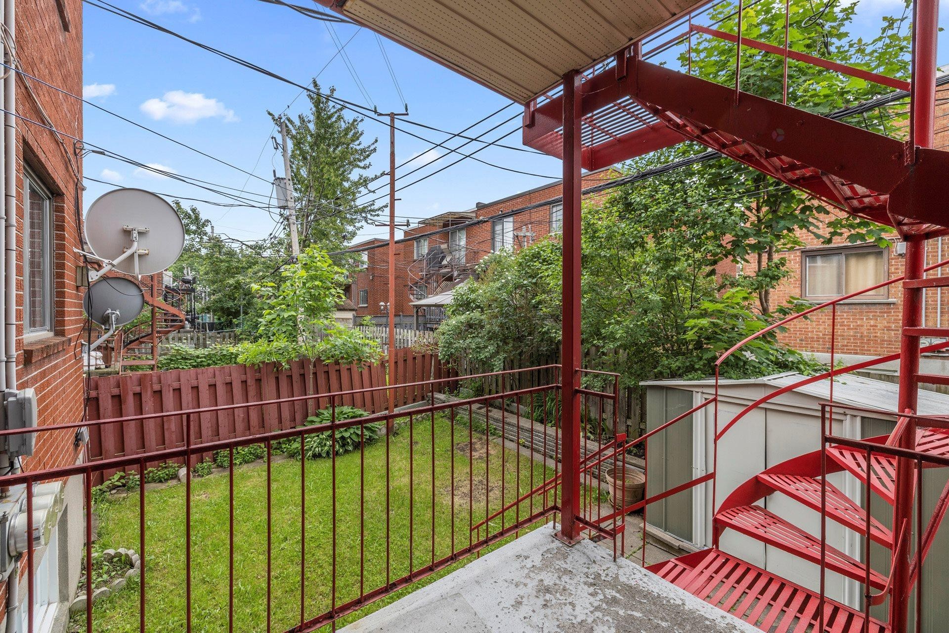 









7511


Rue Chouinard

,
Montréal (LaSalle),




QC
H8N2L6

