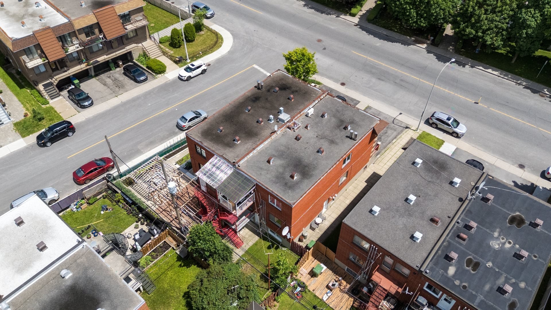 









7511


Rue Chouinard

,
Montréal (LaSalle),




QC
H8N2L6

