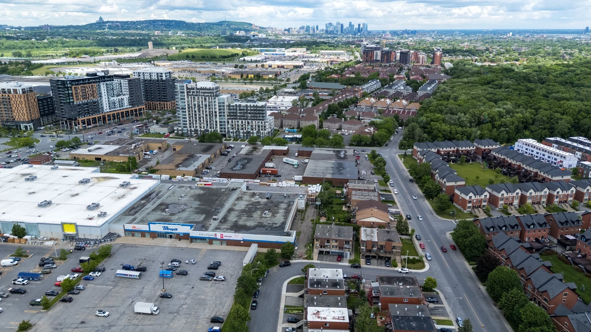 









7511


Rue Chouinard

,
Montréal (LaSalle),




QC
H8N2L6

