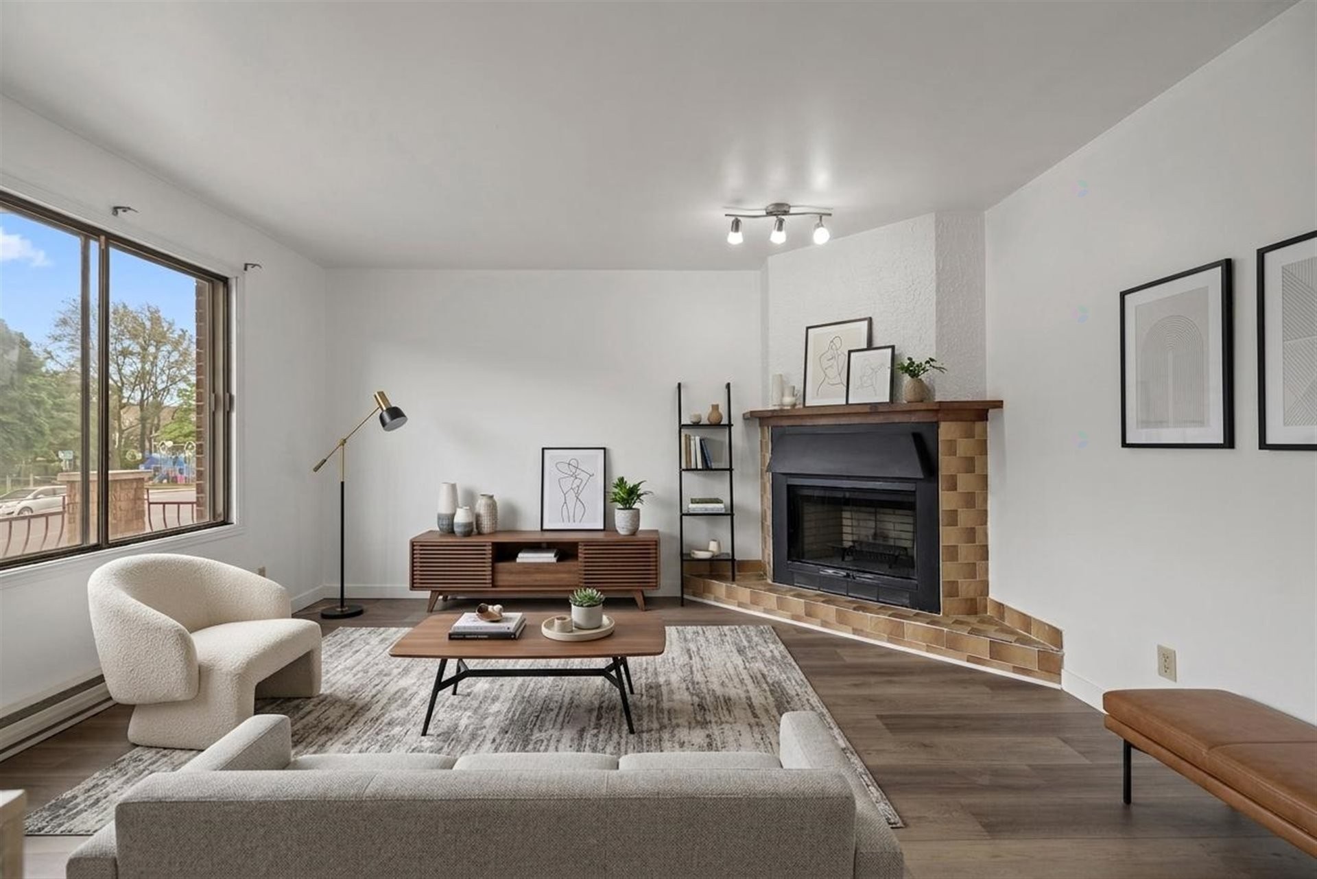 









7511


Rue Chouinard

,
Montréal (LaSalle),




QC
H8N2L6

