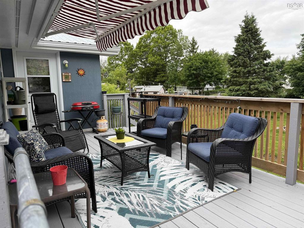 












27 MacIntosh Avenue

,
Bible Hill,




NS
B2N 4L5

