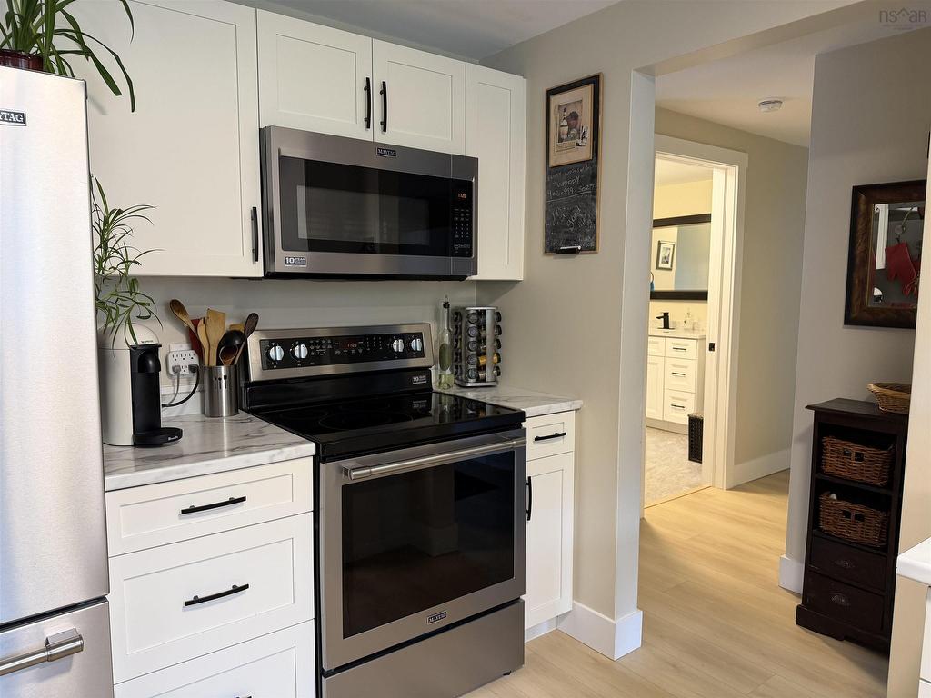 












27 MacIntosh Avenue

,
Bible Hill,




NS
B2N 4L5

