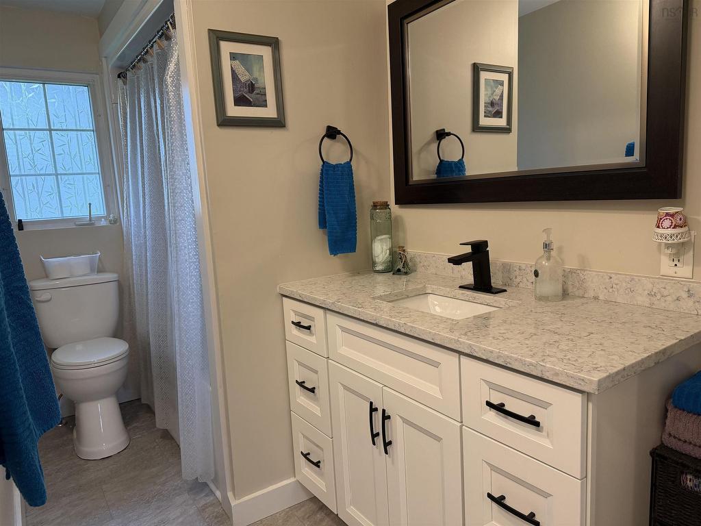 












27 MacIntosh Avenue

,
Bible Hill,




NS
B2N 4L5

