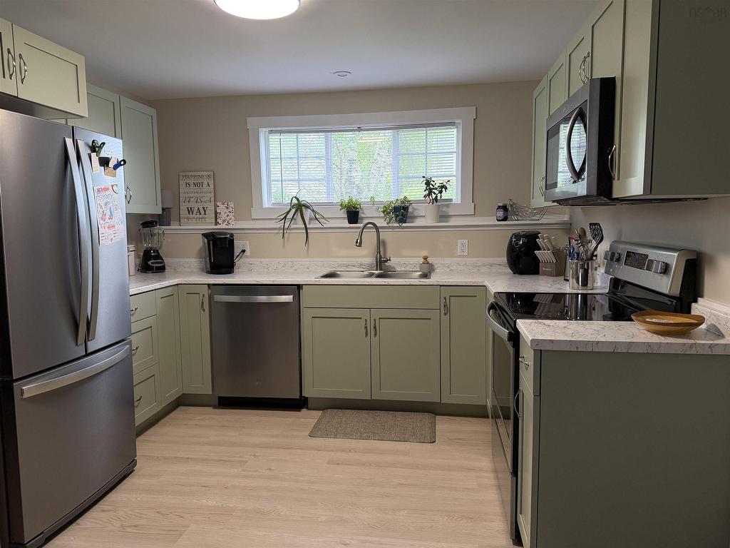 












27 MacIntosh Avenue

,
Bible Hill,




NS
B2N 4L5

