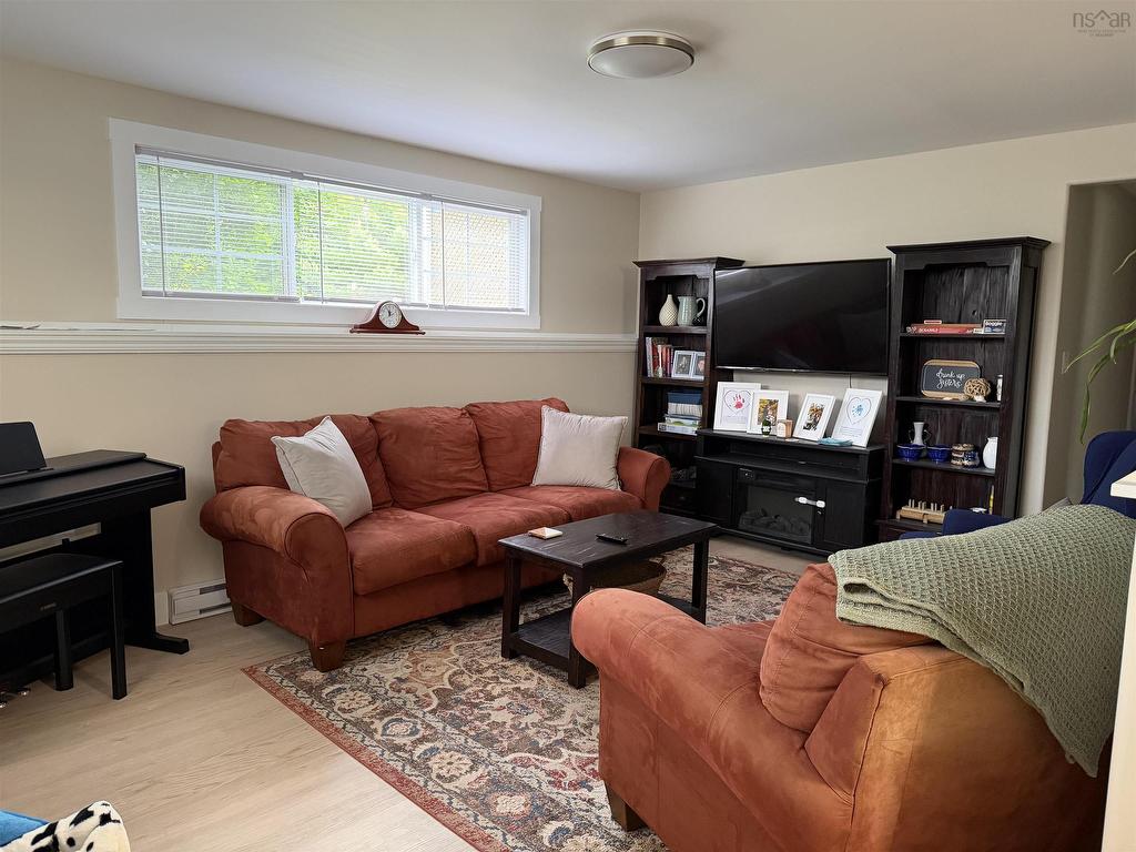 












27 MacIntosh Avenue

,
Bible Hill,




NS
B2N 4L5

