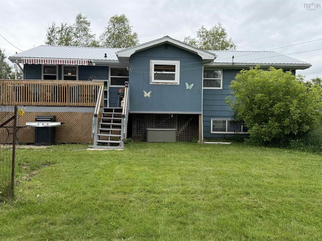 












27 MacIntosh Avenue

,
Bible Hill,




NS
B2N 4L5

