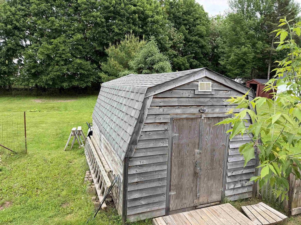 












27 MacIntosh Avenue

,
Bible Hill,




NS
B2N 4L5

