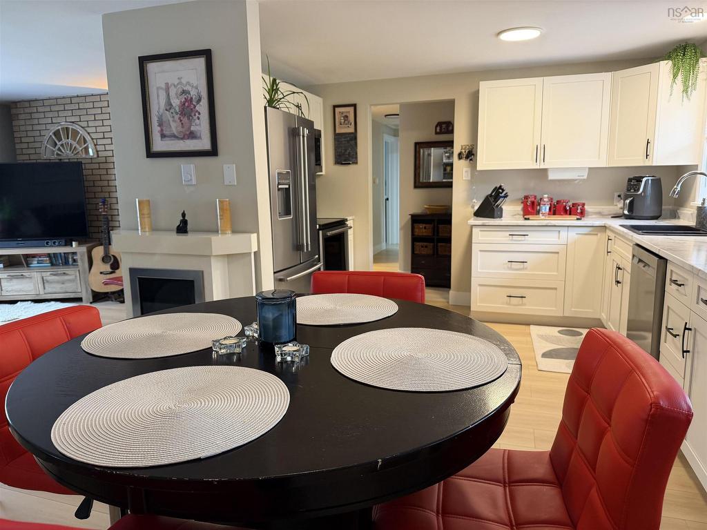 












27 MacIntosh Avenue

,
Bible Hill,




NS
B2N 4L5

