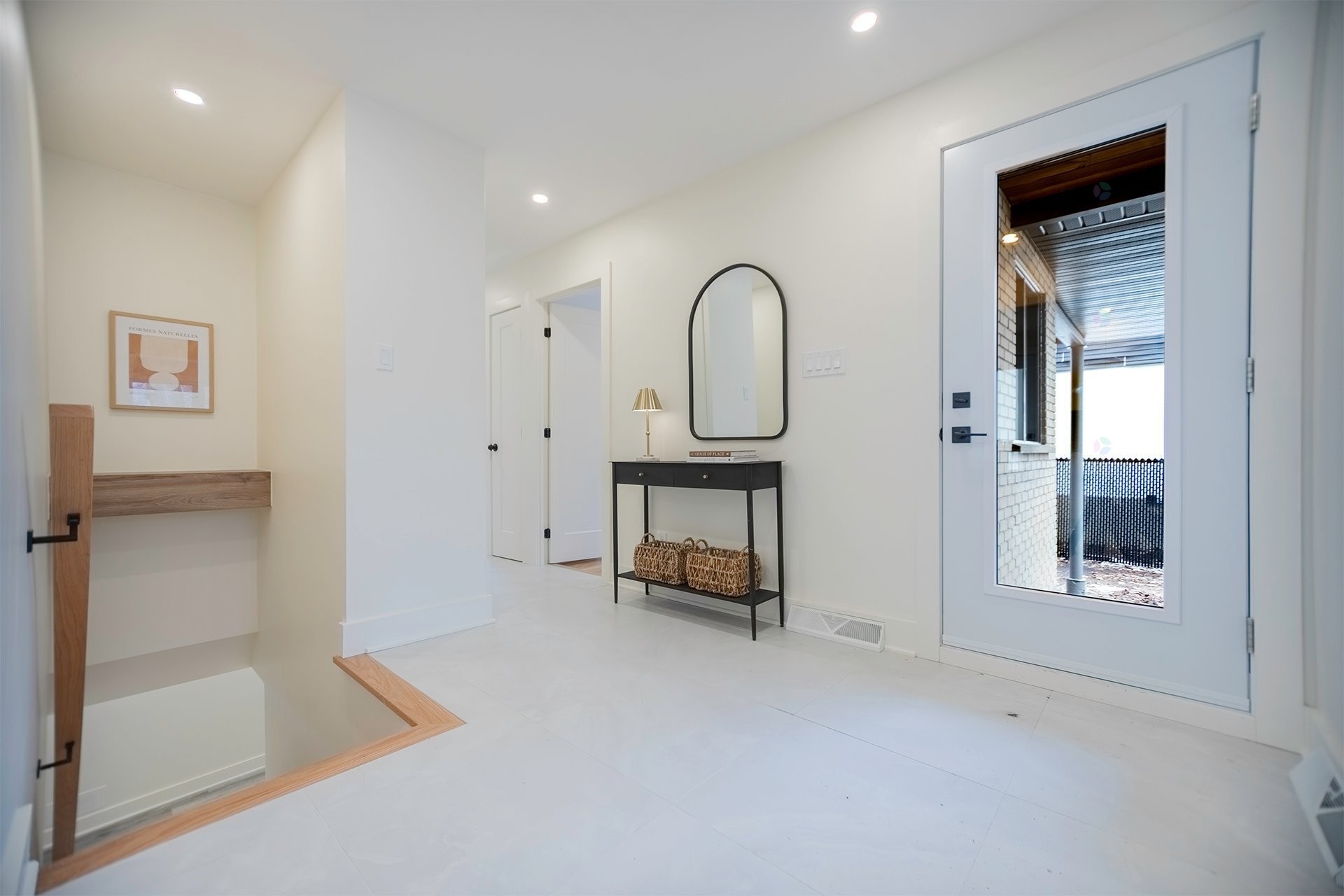 









892


Rue Nicolet

,
Longueuil (Le Vieux-Longueuil),




QC
J4J4T4

